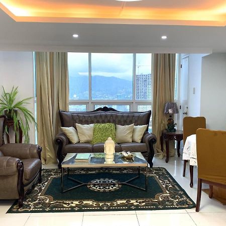 2 Bedroom Condo Unit With City And Mountain View Cebu Buitenkant foto