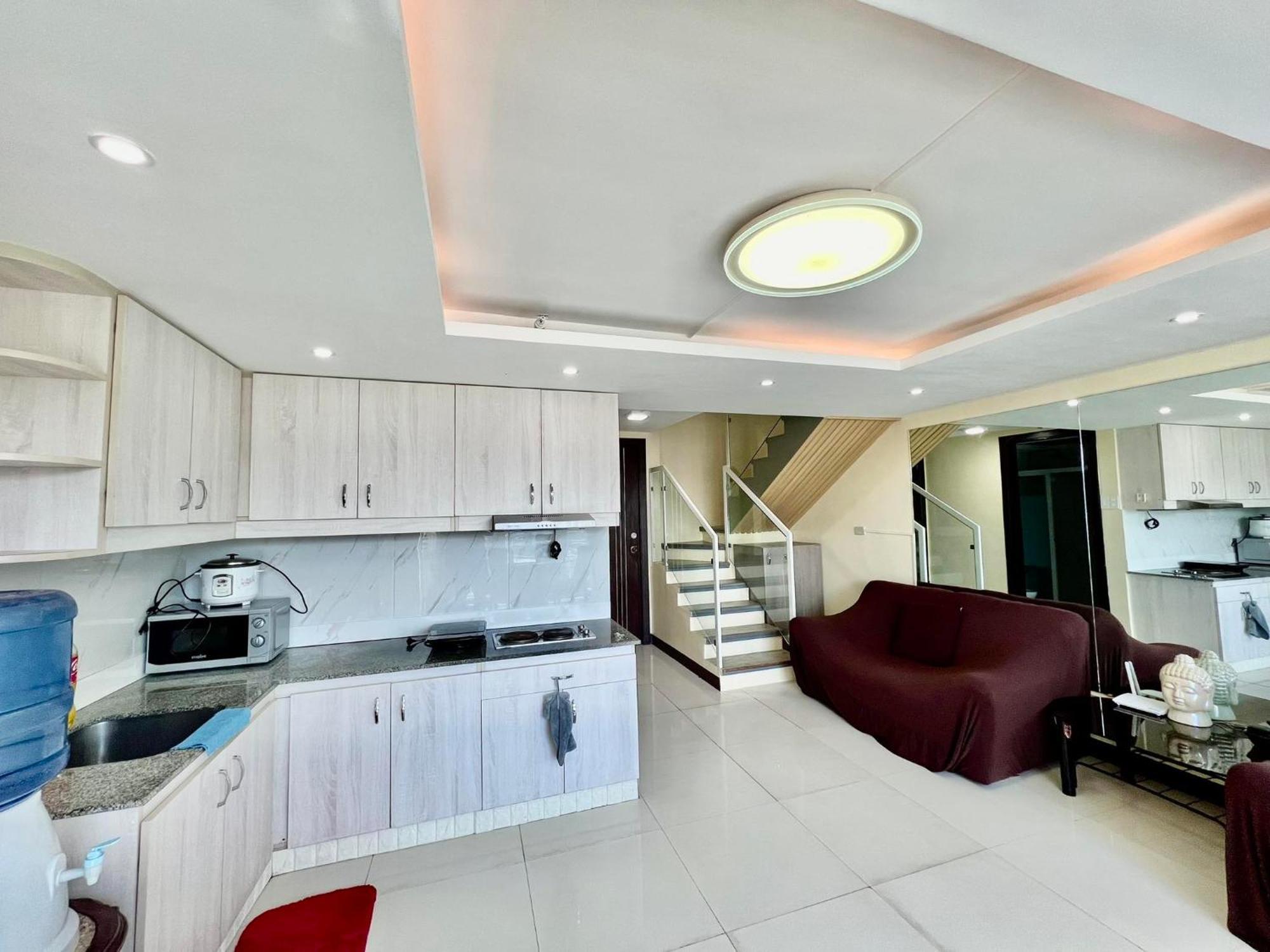 2 Bedroom Condo Unit With City And Mountain View Cebu Buitenkant foto