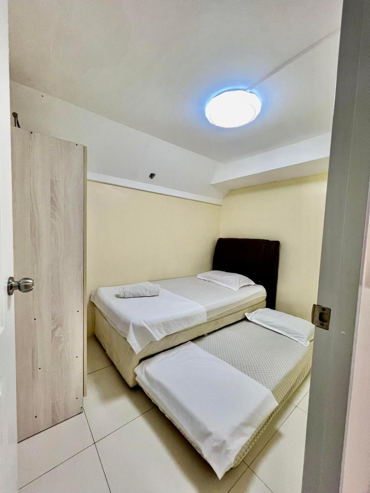 2 Bedroom Condo Unit With City And Mountain View Cebu Buitenkant foto
