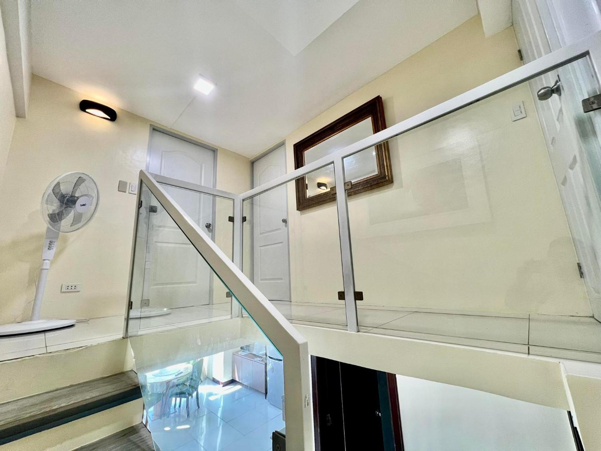 2 Bedroom Condo Unit With City And Mountain View Cebu Buitenkant foto