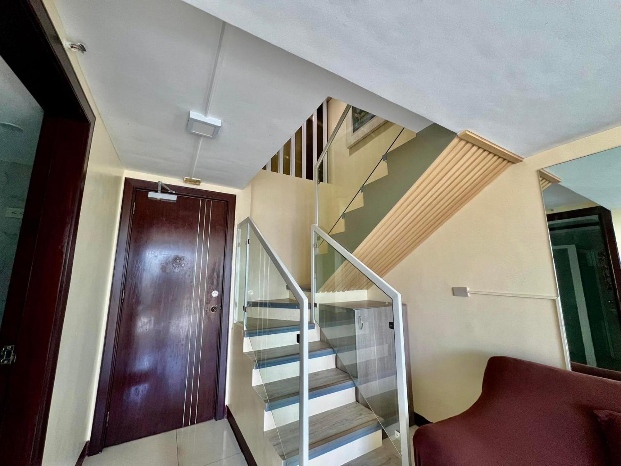 2 Bedroom Condo Unit With City And Mountain View Cebu Buitenkant foto